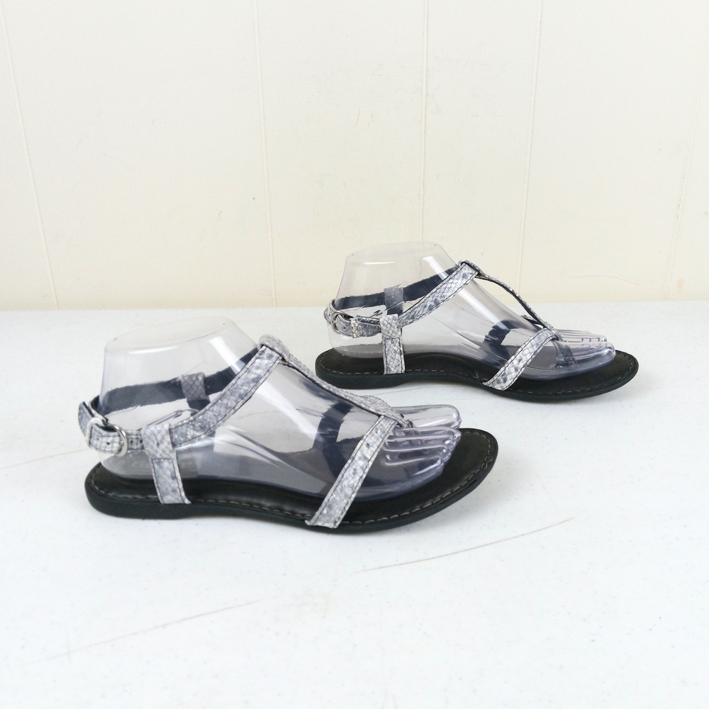 Born Leather Gray Snakeskin Print Thong Sandals Women Size 7 Strappy Slingback